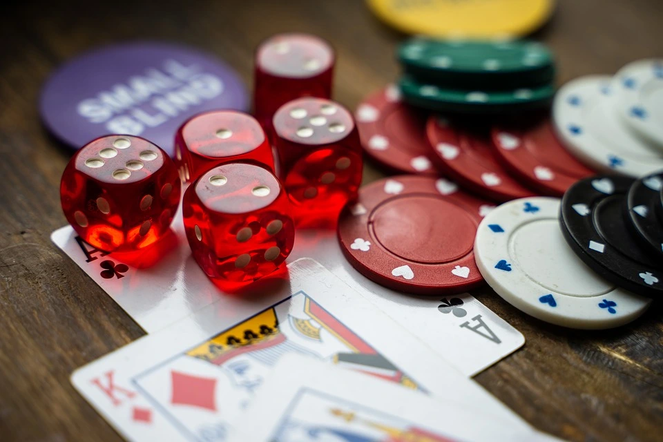 Mengapa Generasi Muda Terpesona dengan Poker Online: Tren yang Mengguncang Pialabet